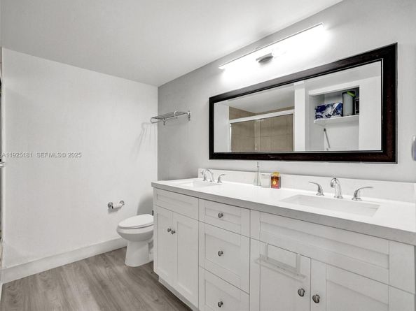 800 Parkview Dr 131, Hallandale Beach FL 33009