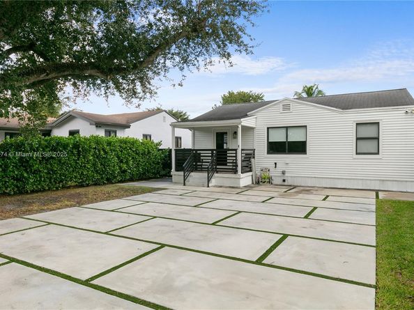 341 NW 67th Ave, Miami Springs FL 33166
