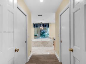 7840 NW 86th Ter, Tamarac FL 33321