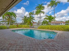 7840 NW 86th Ter, Tamarac FL 33321