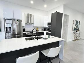 800 Tanglewood Cir, Weston FL 33327