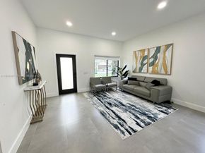 800 Tanglewood Cir, Weston FL 33327