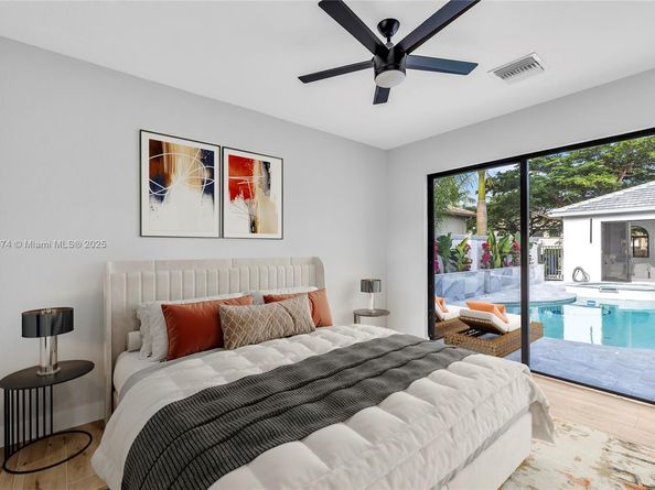 2530 Montclaire Cir, Weston FL 33327