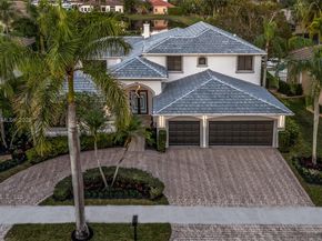 2530 Montclaire Cir, Weston FL 33327