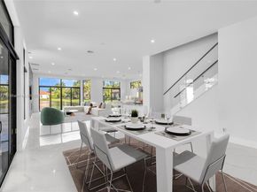 2530 Montclaire Cir, Weston FL 33327