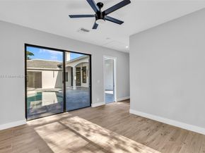 2530 Montclaire Cir, Weston FL 33327