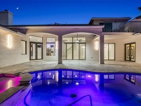 2530 Montclaire Cir, Weston FL 33327