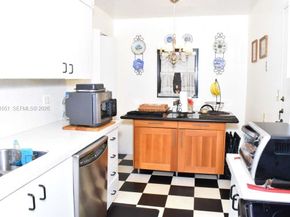 1300 Saint Charles Pl 617, Pembroke Pines FL 33026