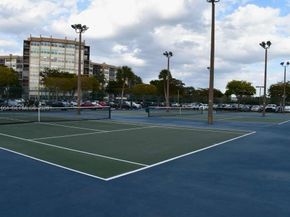 1300 Saint Charles Pl 617, Pembroke Pines FL 33026