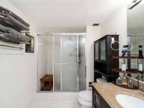 600 Three Islands Blvd 1021, Hallandale Beach FL 33009