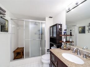 600 Three Islands Blvd 1021, Hallandale Beach FL 33009