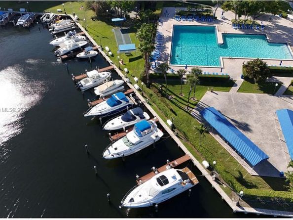 600 Three Islands Blvd 1021, Hallandale Beach FL 33009
