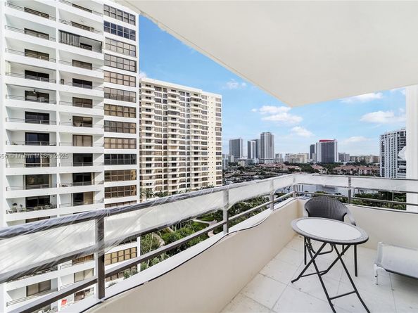 600 Three Islands Blvd 1021, Hallandale Beach FL 33009