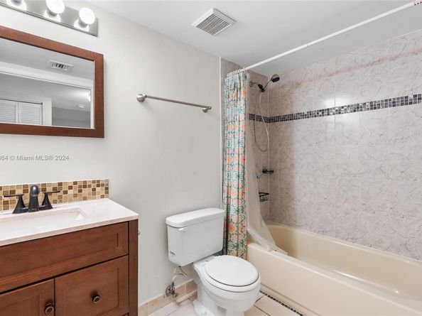 14971 SW 82nd Ln 20508, Miami FL 33193
