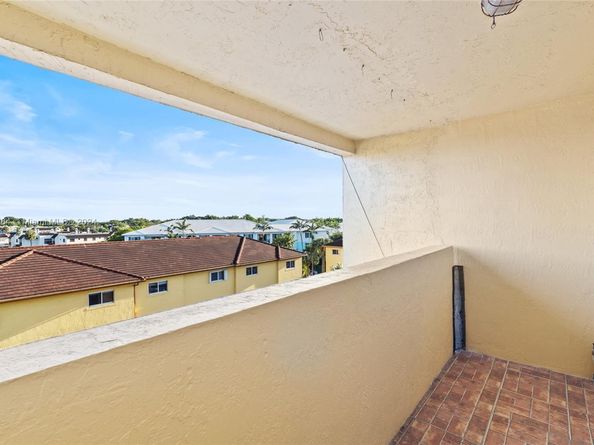 14971 SW 82nd Ln 20508, Miami FL 33193