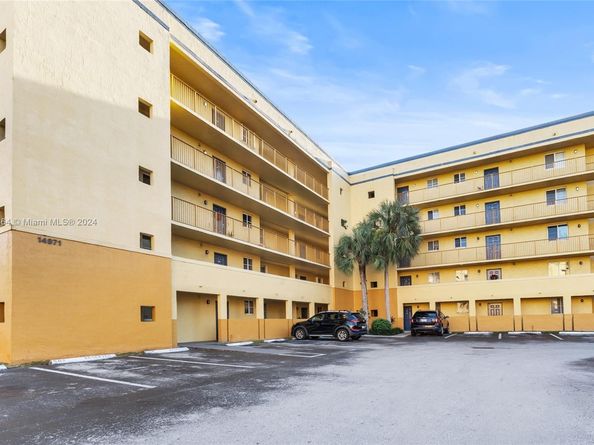 14971 SW 82nd Ln 20508, Miami FL 33193