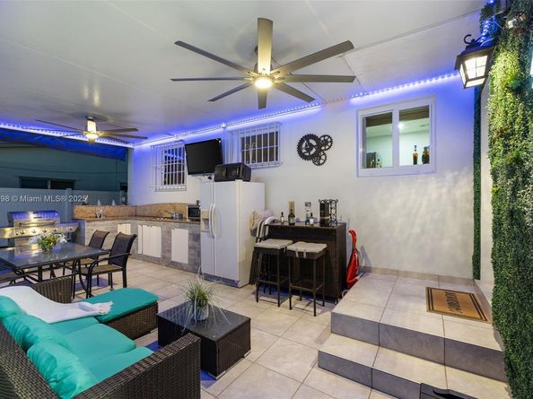 8631 SW 16th Ter, Miami FL 33155