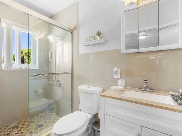 8631 SW 16th Ter, Miami FL 33155