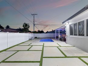 8631 SW 16th Ter, Miami FL 33155