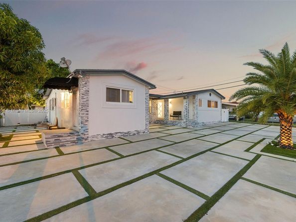 8631 SW 16th Ter, Miami FL 33155