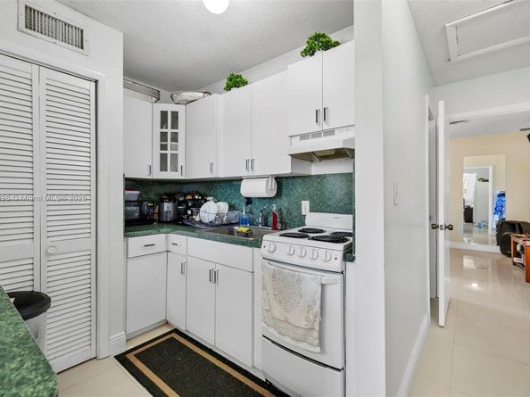 8631 SW 16th Ter, Miami FL 33155