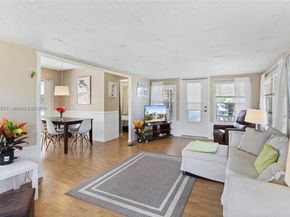 8616 SW 16th Pl, Davie FL 33324