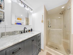 1621 Bay Rd 802, Miami Beach FL 33139