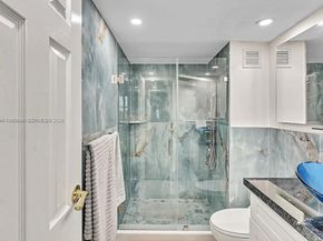 2450 NE 135th St 103, North Miami FL 33181