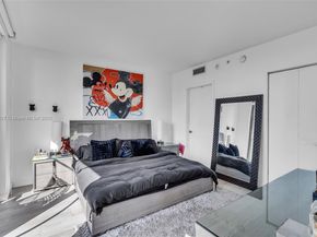 55 SW 9th St 3703, Miami FL 33130