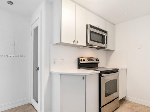 701 Brickell Key Blvd 1411, Miami FL 33131
