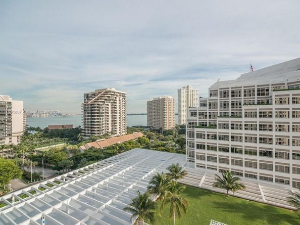 701 Brickell Key Blvd 1411, Miami FL 33131