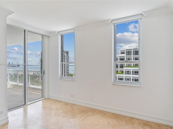 701 Brickell Key Blvd 1411, Miami FL 33131