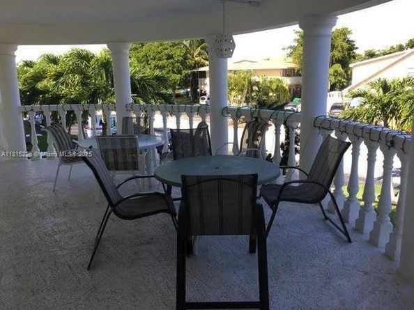 1100 Pine Dr 106, Pompano Beach FL 33060