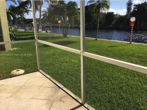 1100 Pine Dr 106, Pompano Beach FL 33060