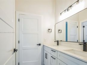 6360 NW 120th Dr, Coral Springs FL 33076