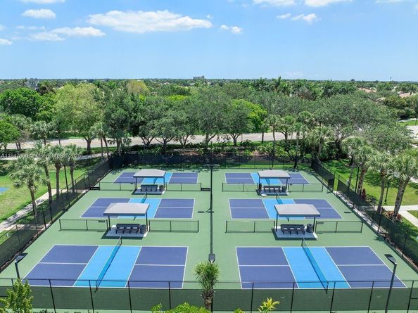6360 NW 120th Dr, Coral Springs FL 33076