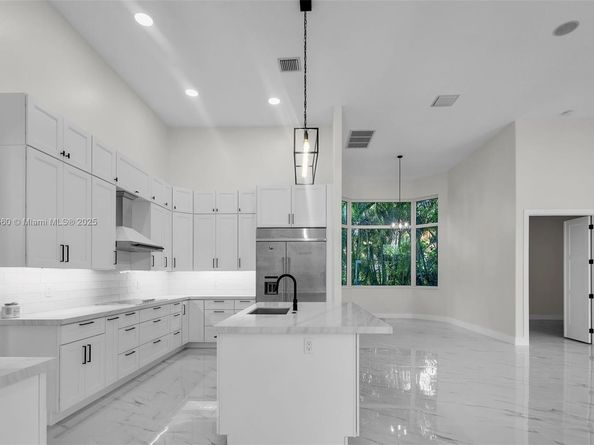6360 NW 120th Dr, Coral Springs FL 33076