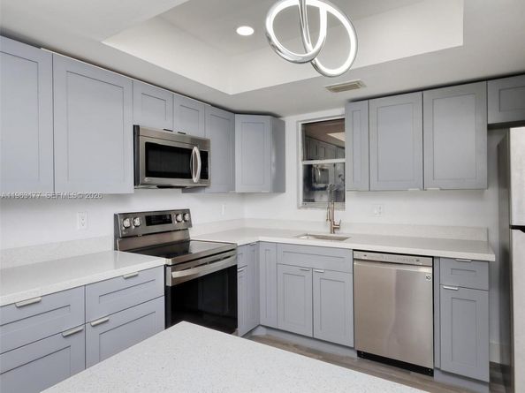 1901 Coquina Way, Coral Springs FL 33071