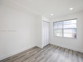 1901 Coquina Way, Coral Springs FL 33071