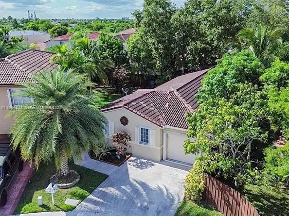 16930 SW 139th Pl, Miami FL 33177
