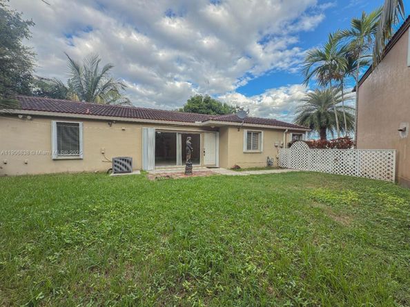 16930 SW 139th Pl, Miami FL 33177
