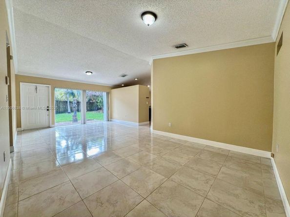 16930 SW 139th Pl, Miami FL 33177