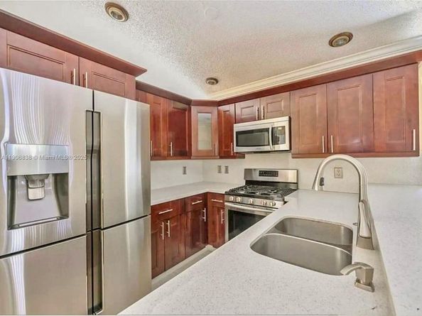 16930 SW 139th Pl, Miami FL 33177