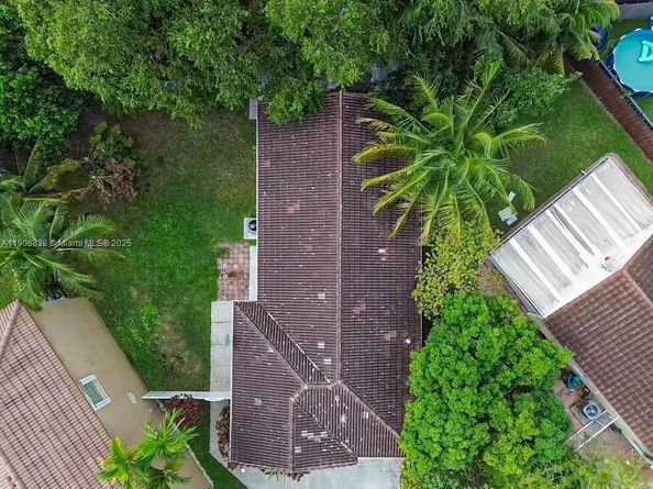 16930 SW 139th Pl, Miami FL 33177