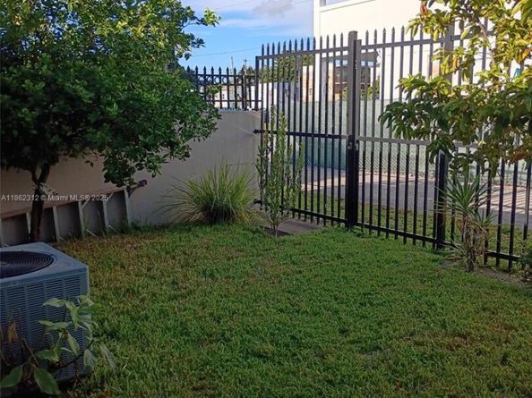 Undisclosed Address #A11862312, Miami FL 33136