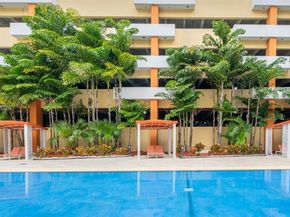 2775 NE 187th St 215, Aventura FL 33180