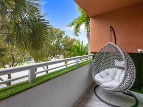 2775 NE 187th St 215, Aventura FL 33180