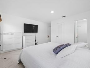1086 NW 88th Way, Plantation FL 33322