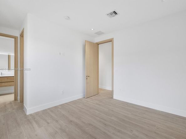 3161 Hibiscus St 3161, Miami FL 33133