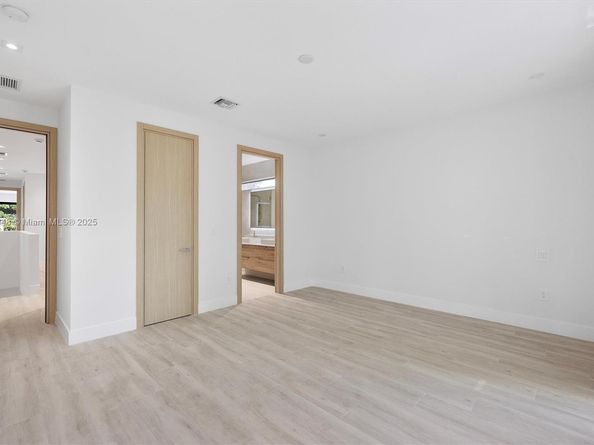 3161 Hibiscus St 3161, Miami FL 33133